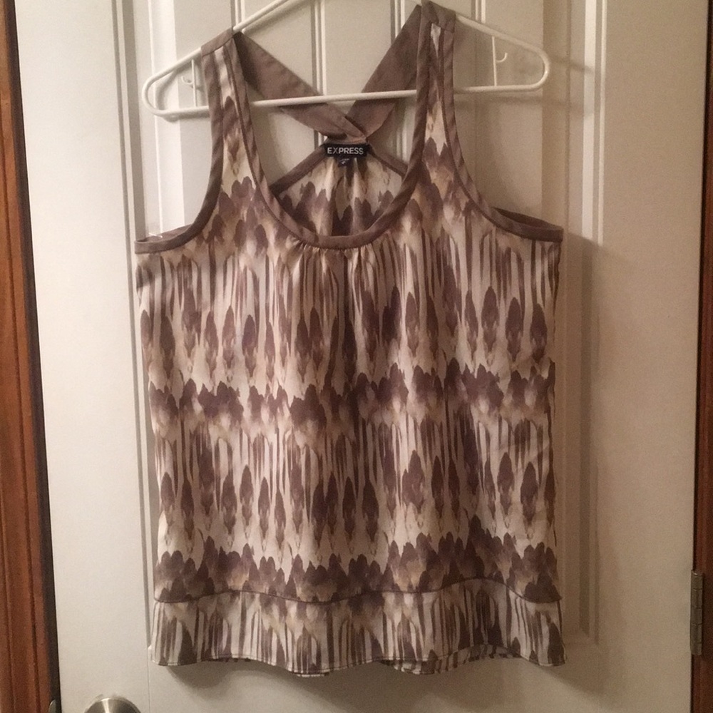 Express. Size M